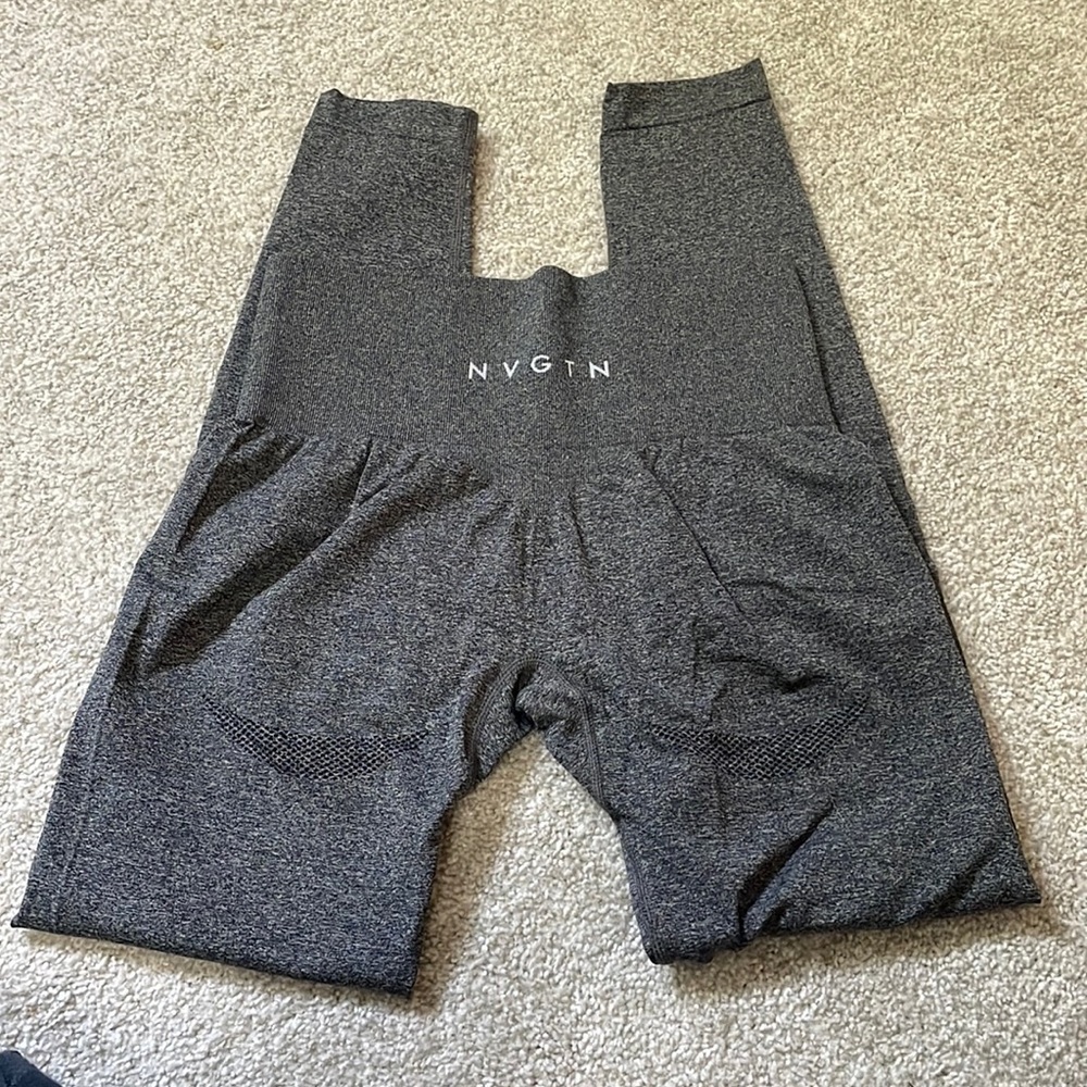 NVGTN leggings WITH booty contour